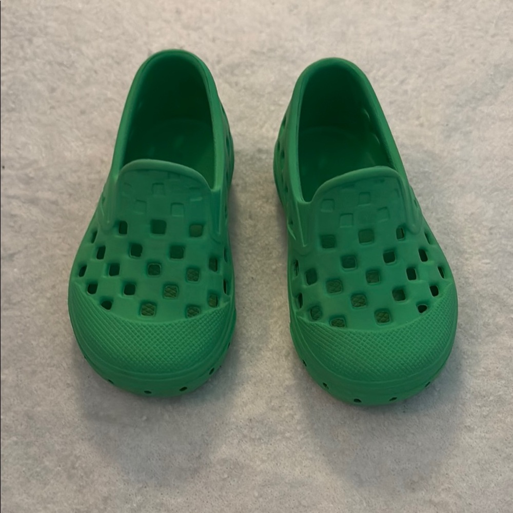 Vans TRK Green Water Shoes with Slip-On Style and Ventilated Design